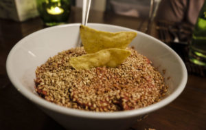 Humus mit roter Beete